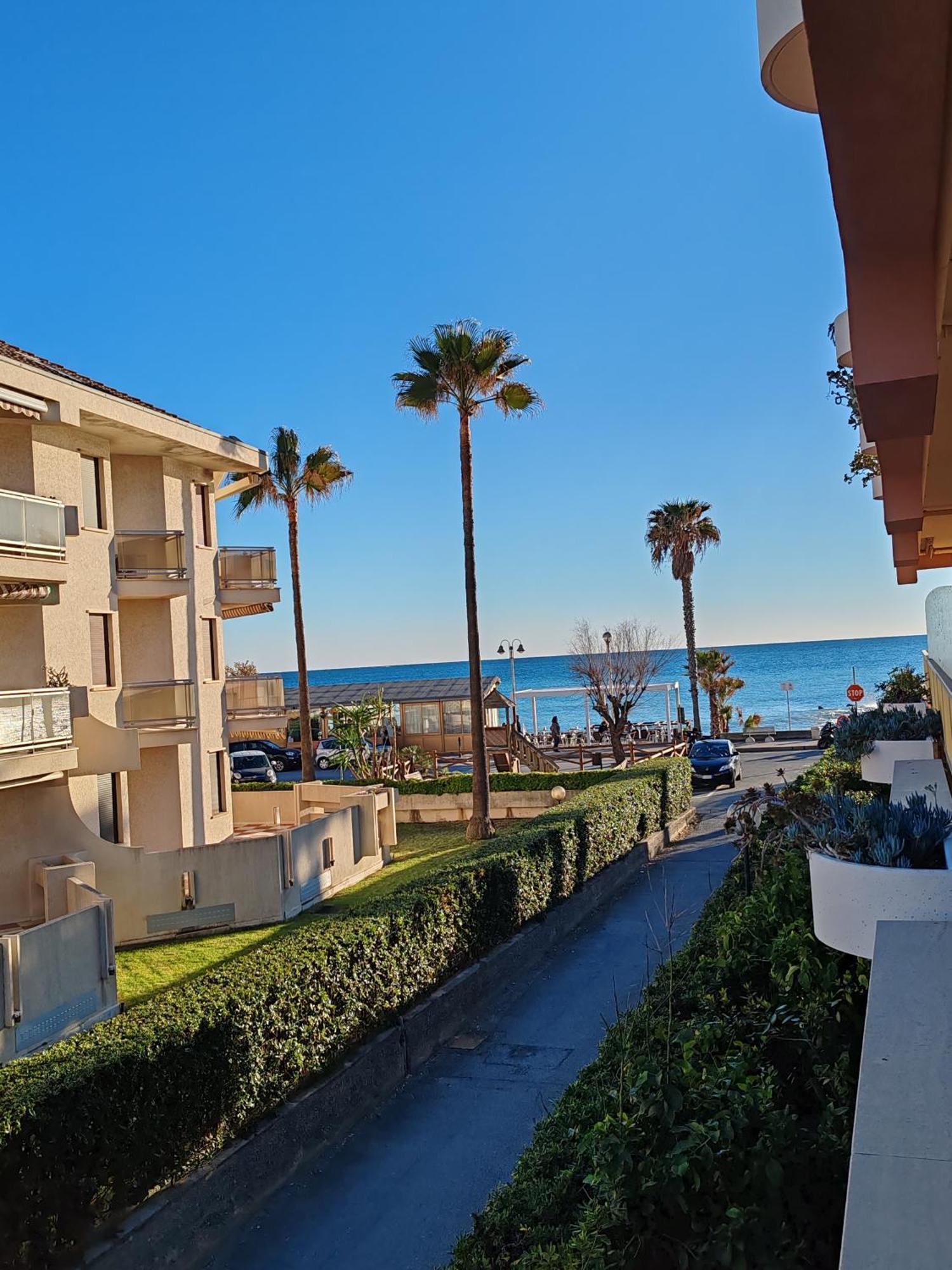 Appartement Relax Al Mare à Vallecrosia Extérieur photo
